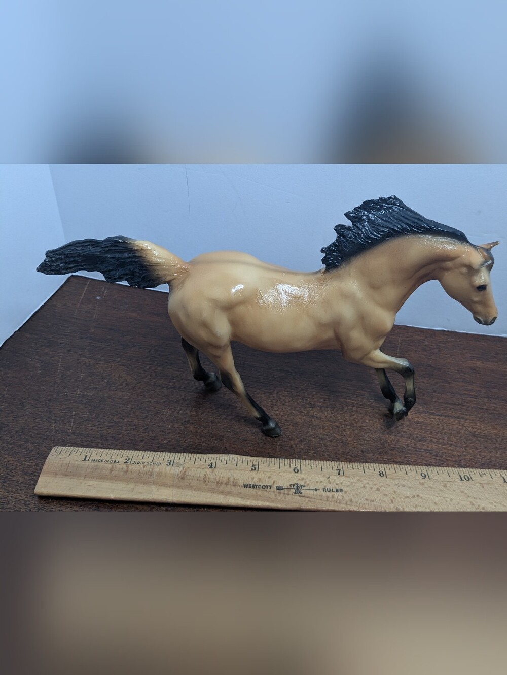 Breyer Wild Running Stallion Blond or Sand Colored with Black Hair